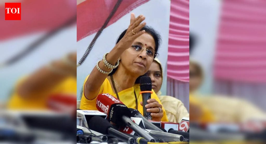 ‘भूतकाळातील मतभेदांमुळे युती रोखली गेली नाही’: खासदार सुळे यांनी नागरी निवडणुकांसाठी राष्ट्रवादीच्या गटांनी हातमिळवणी केल्याच्या वृत्तावर ऐतिहासिक काँग्रेस-राष्ट्रवादी पुनर्गठनांचा दाखला दिला