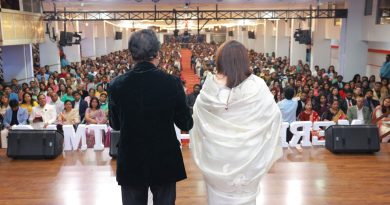 विनियार्ड वर्कर्स चर्च, दापोडी येथे भक्तिभावाने ख्रिसमस साजरा