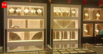 वाई ज्वेलरी स्टोअर मालकाचा शहरातील हॉटेलमध्ये मृतदेह आढळला | पुणे बातम्या