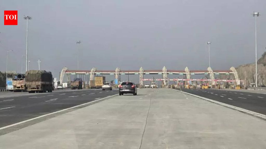 मुंबई-पुणे मार्गाच्या विस्तारासाठी कोरस वाढतो