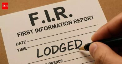 लिफ्ट अपघातात एका व्यक्तीचा मृत्यू झाल्यानंतर सुमारे चार महिन्यांनंतर सोसायटी सदस्य, देखभाल कर्मचाऱ्यांवर निष्काळजीपणाचा गुन्हा