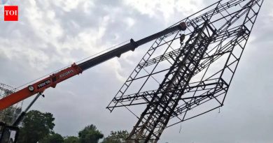 पीएमआरडीएने होर्डिंग मालकांना अनधिकृत होर्डिंग नियमित करण्यासाठी शेवटची संधी दिली आहे